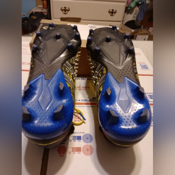 ADIDAS PREDATOR MARVEL WOLVERINE CLEATS - Picture 13 of 13